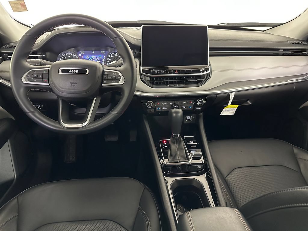 Used 2022 Jeep Compass Limited AWD/4WD image 10