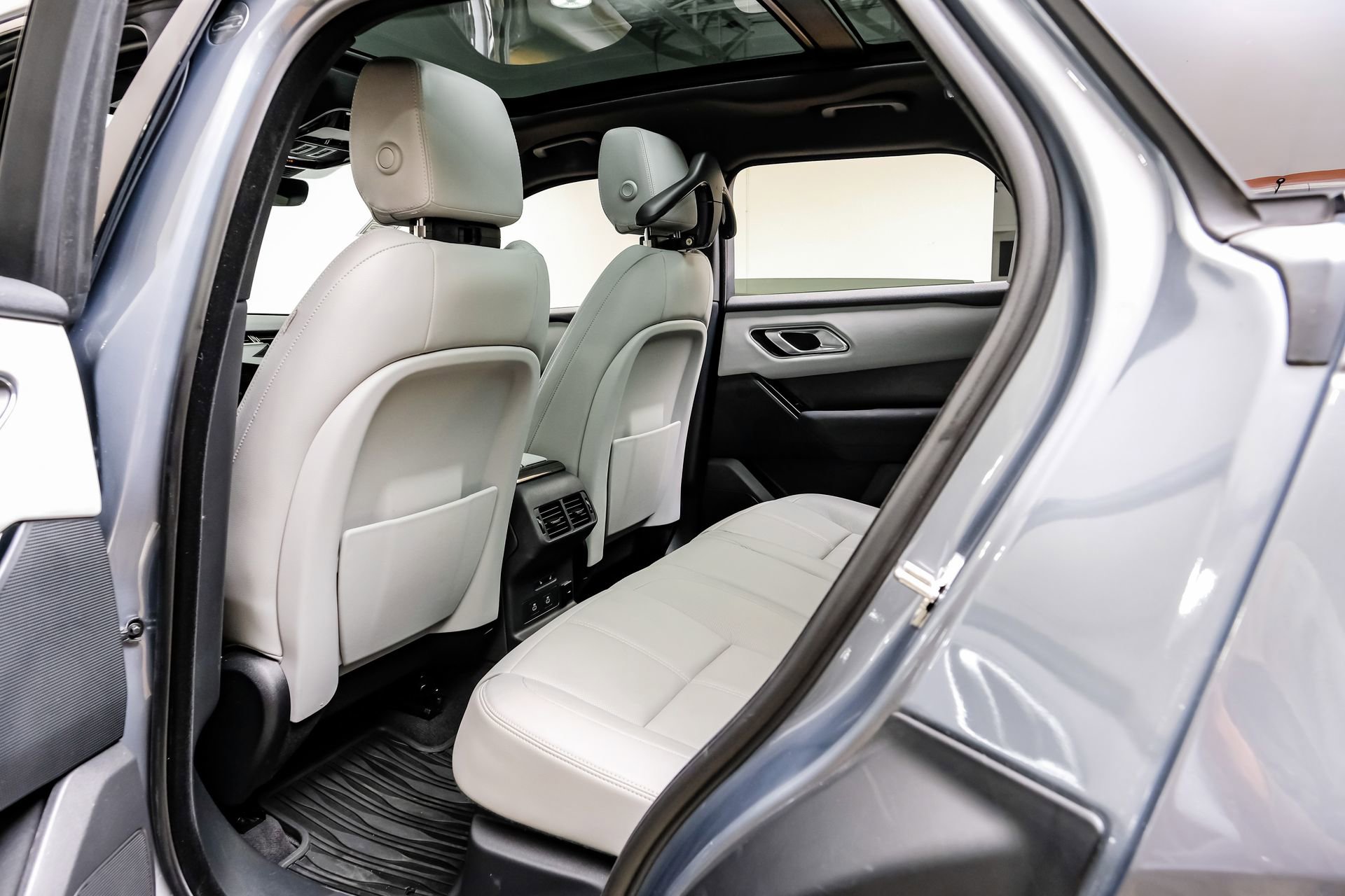 Used 2024 Land Rover Range Rover Velar Dynamic SE image 40