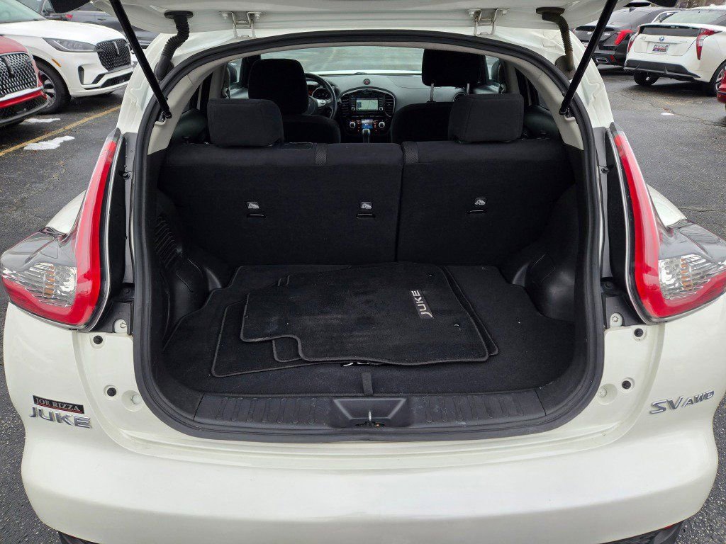Used 2015 Nissan Juke SV w/ Technology Package image 11