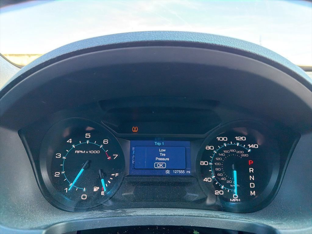 Used 2015 Ford Explorer XLT image 10