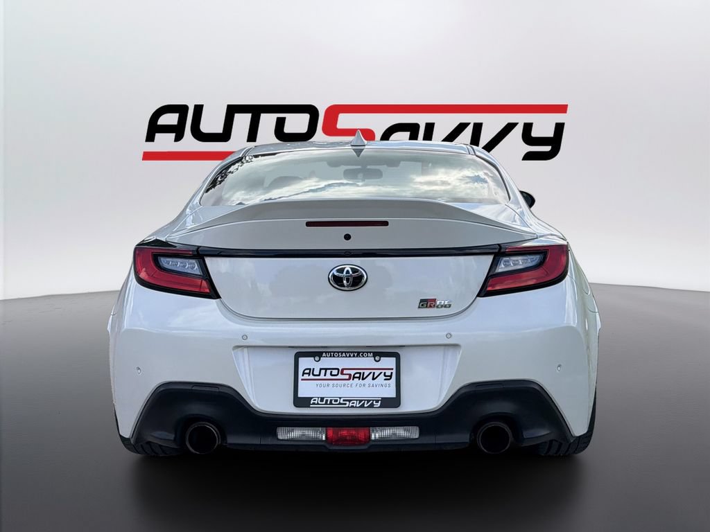 Used 2024 Toyota GR86 Premium RWD image 3