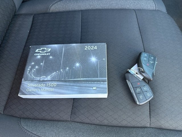 Used 2024 Chevrolet Silverado 1500 Custom image 18