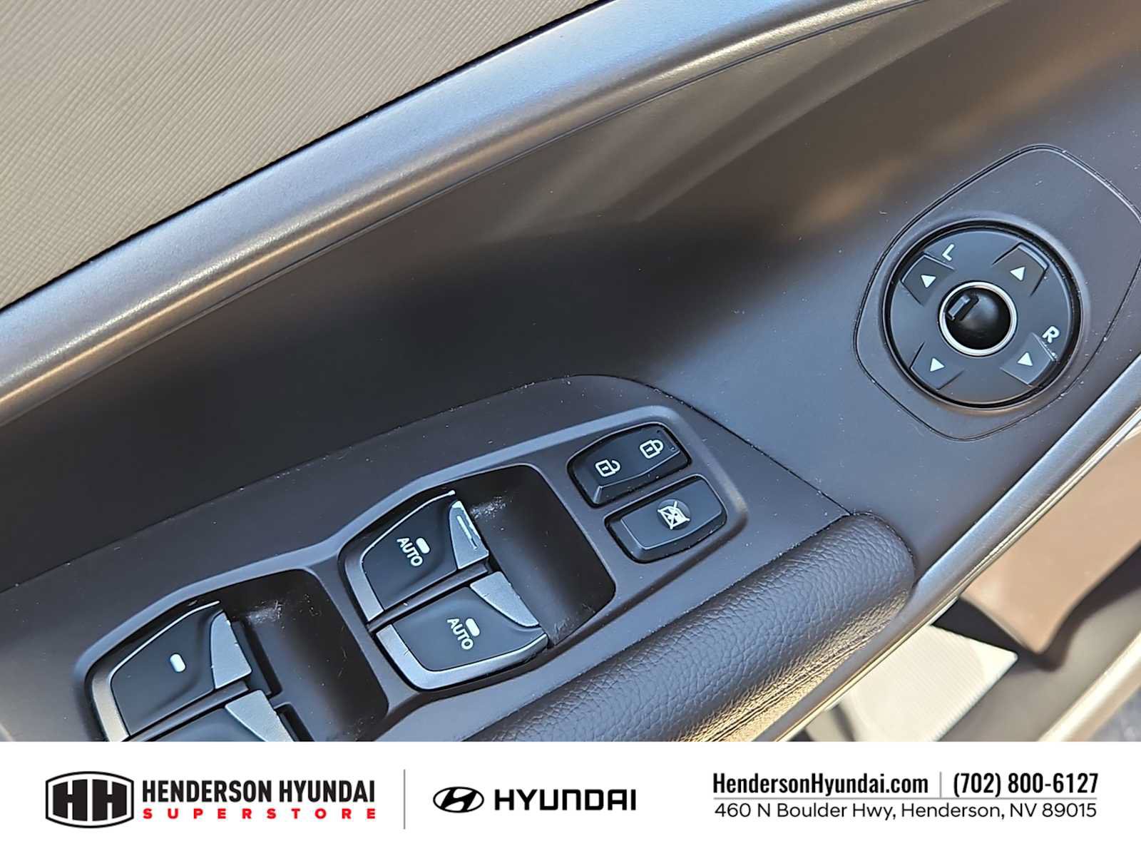 Used 2017 Hyundai Santa Fe Sport AWD/4WD image 17