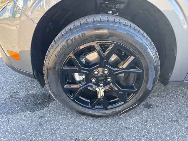 New 2025 Ford Maverick XLT w/ XLT Luxury Package image 11