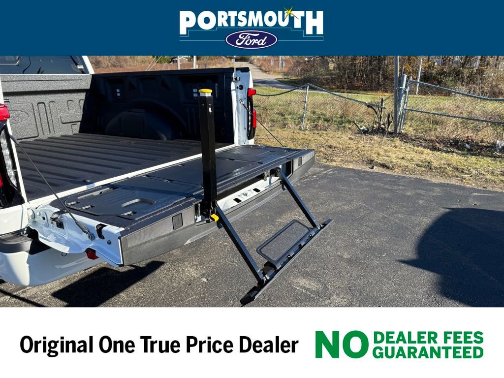 New 2025 Ford F150 Lightning Platinum w/ Dark Elements Package image 27