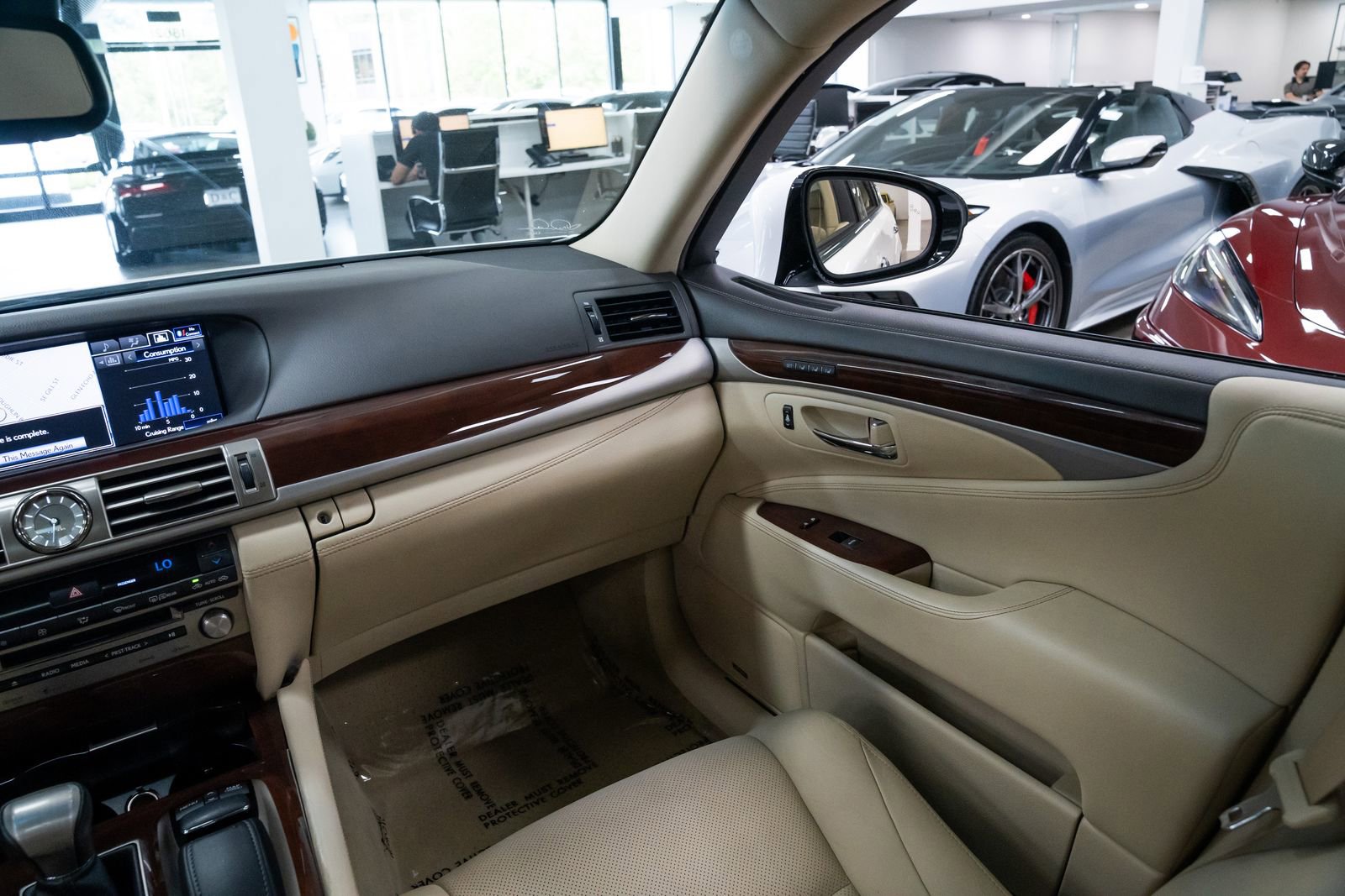 Used 2014 Lexus LS 460 w/ Comfort Package RWD image 11