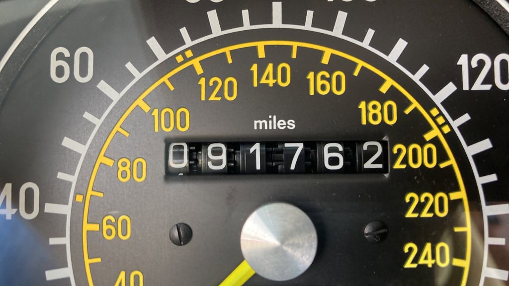 Used 1988 Mercedes-Benz 560 SL image 19