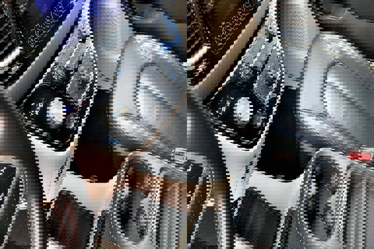 Used 2017 Chrysler Pacifica Touring-L w/ Tire & Wheel Group FWD image 17