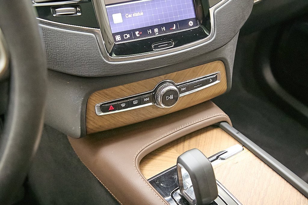 Certified 2023 Volvo XC90 B6 Plus w/ Protection Package Premier image 16