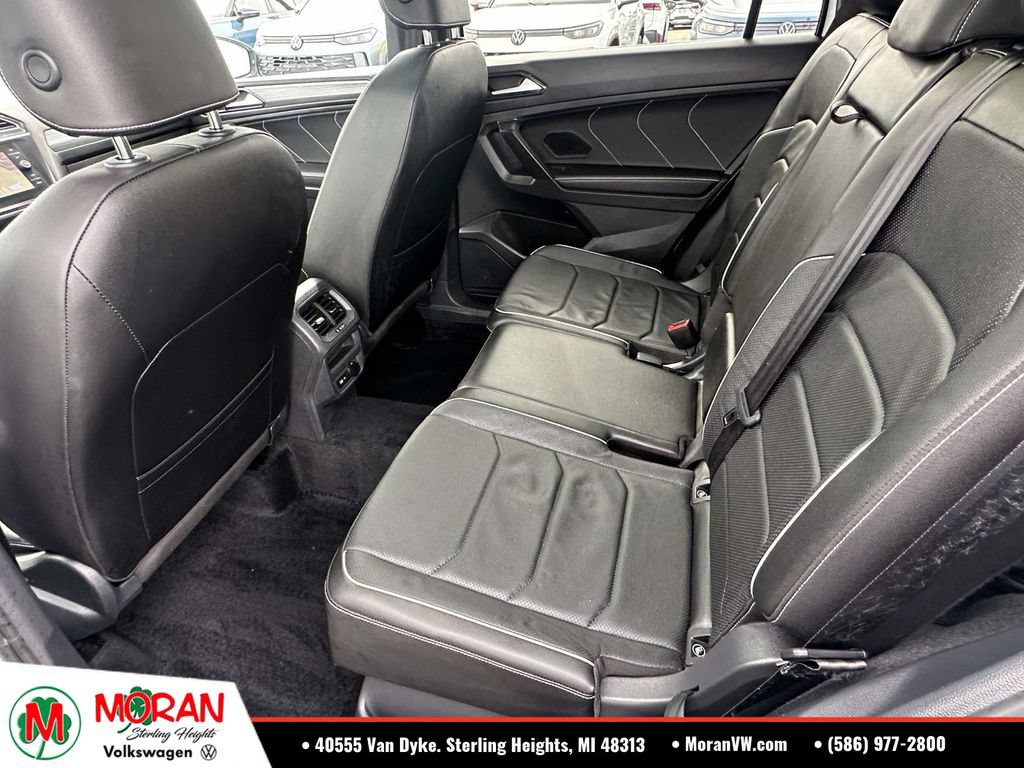 Used 2022 Volkswagen Tiguan SEL R-Line AWD/4WD image 11