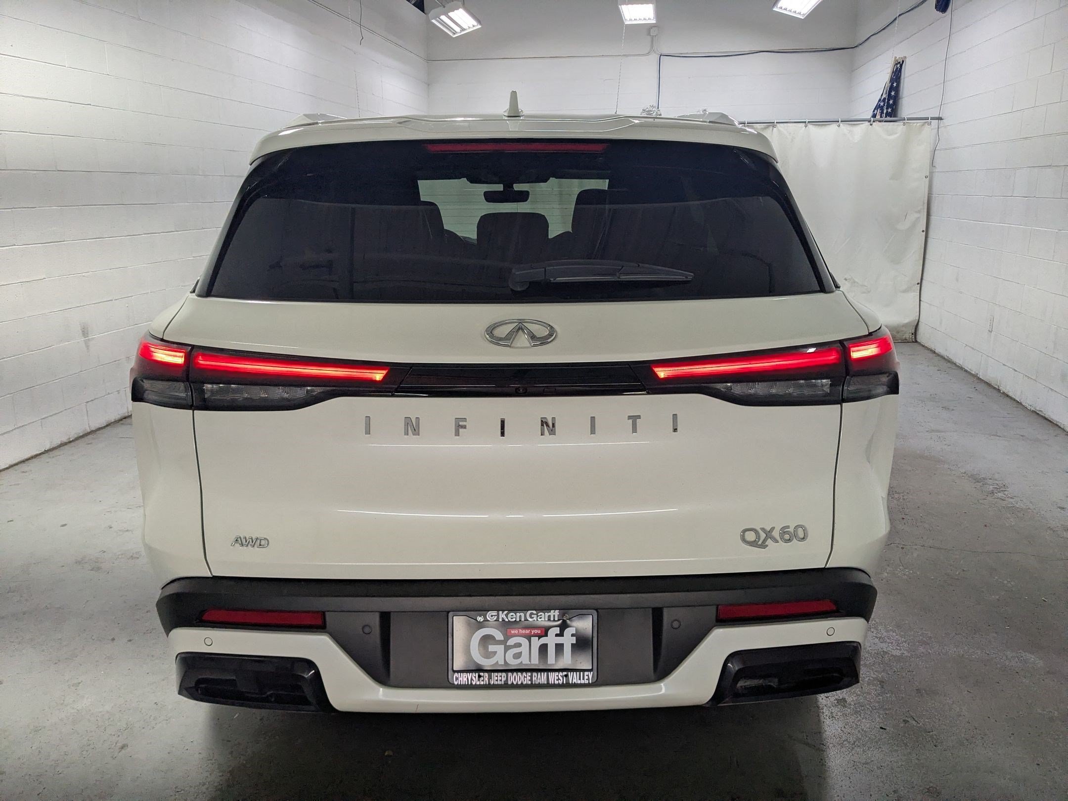 Used 2024 INFINITI QX60 Luxe AWD/4WD image 8