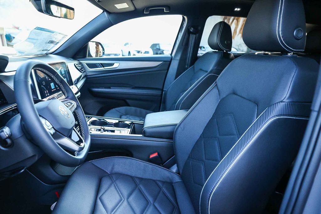 New 2026 Volkswagen Atlas Cross Sport SE image 28