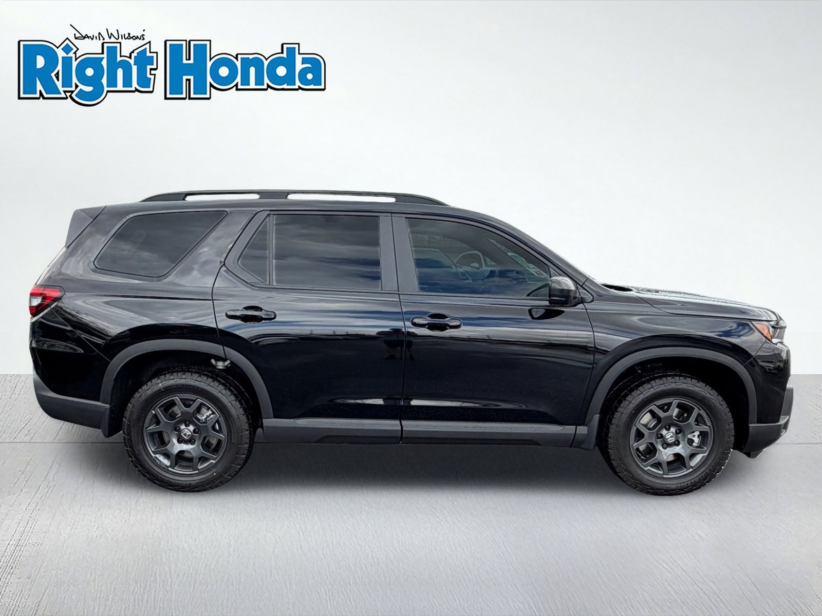 New 2026 Honda Pilot TrailSport image 8