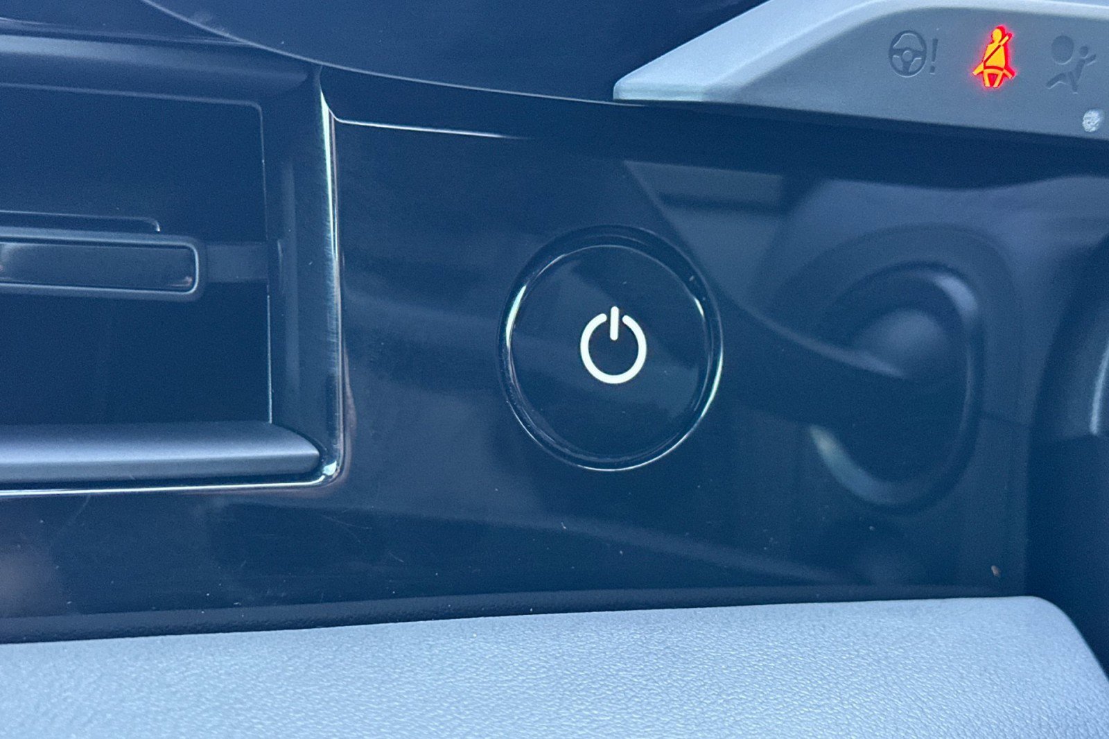 Used 2022 Porsche Taycan image 22