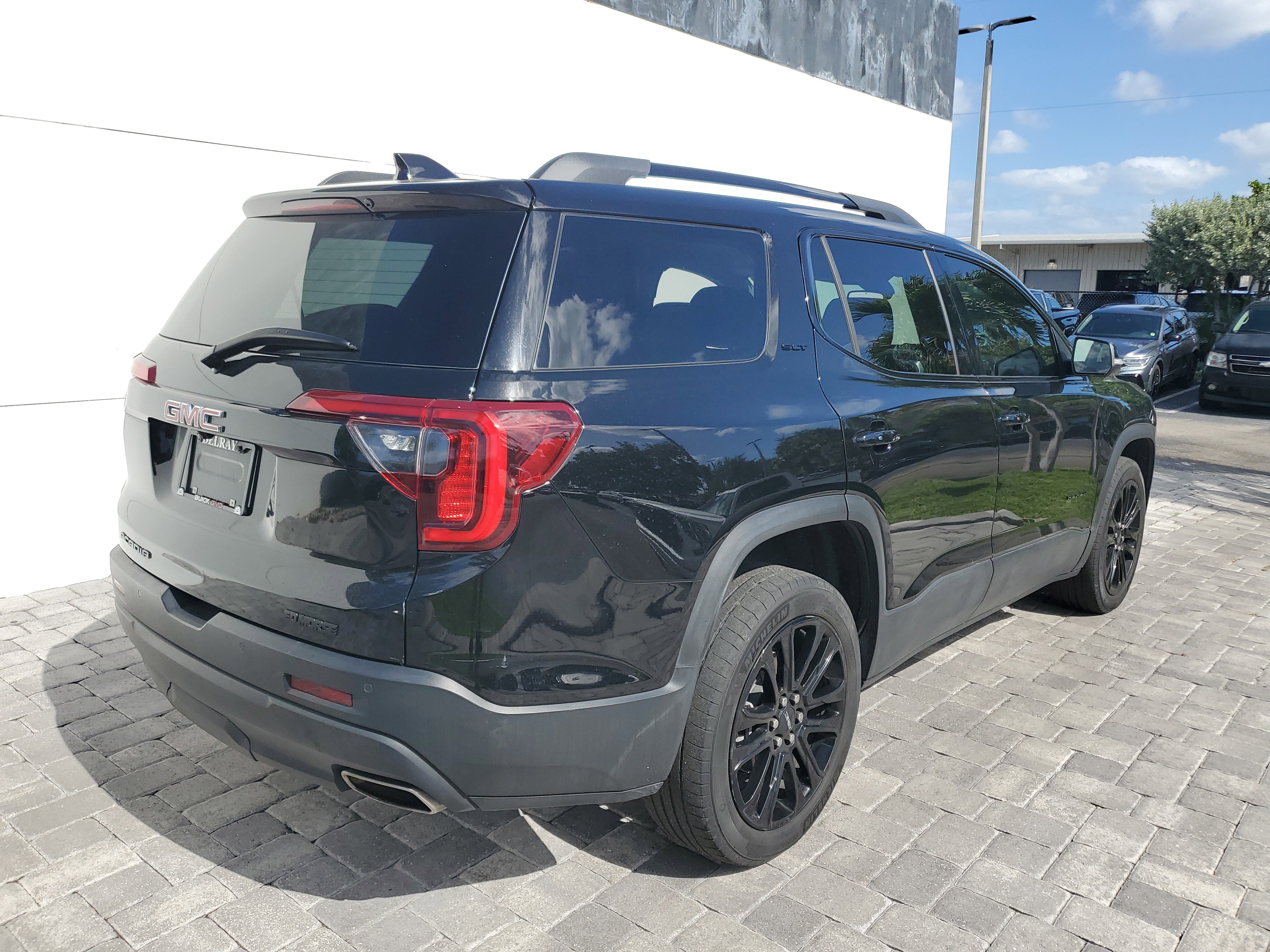 Used 2023 GMC Acadia SLT w/ Elevation Edition FWD image 6