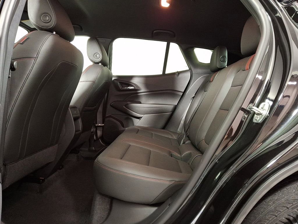 Used 2025 Chevrolet Trax RS image 13