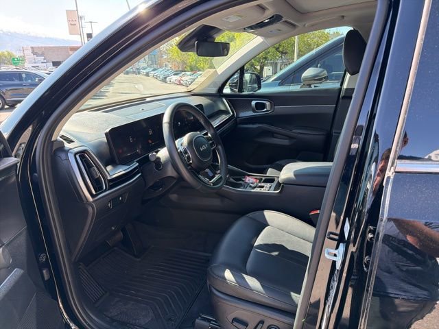 Certified 2025 Kia Sorento S w/ Panoramic Sunroof Package AWD/4WD image 11