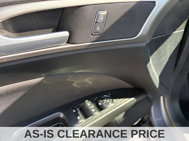 Used 2019 Ford Fusion SE FWD image 25