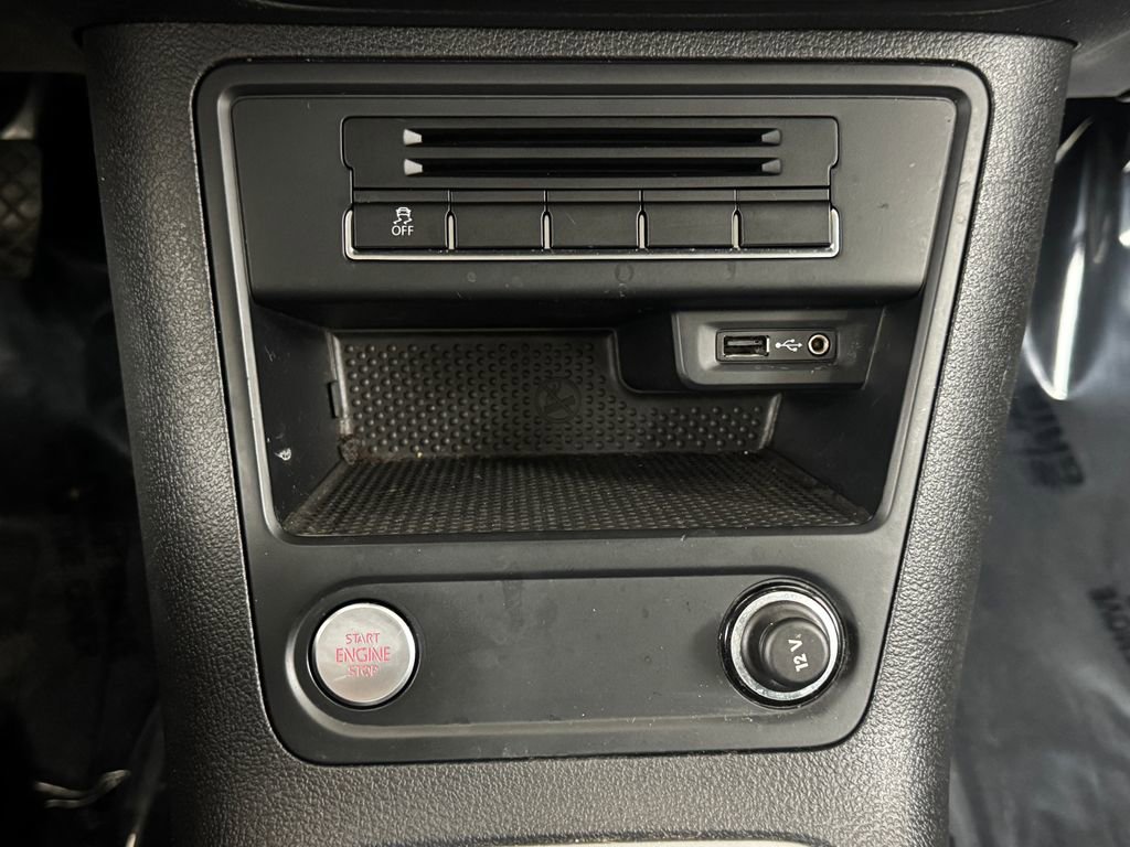 Used 2017 Volkswagen Tiguan S image 22
