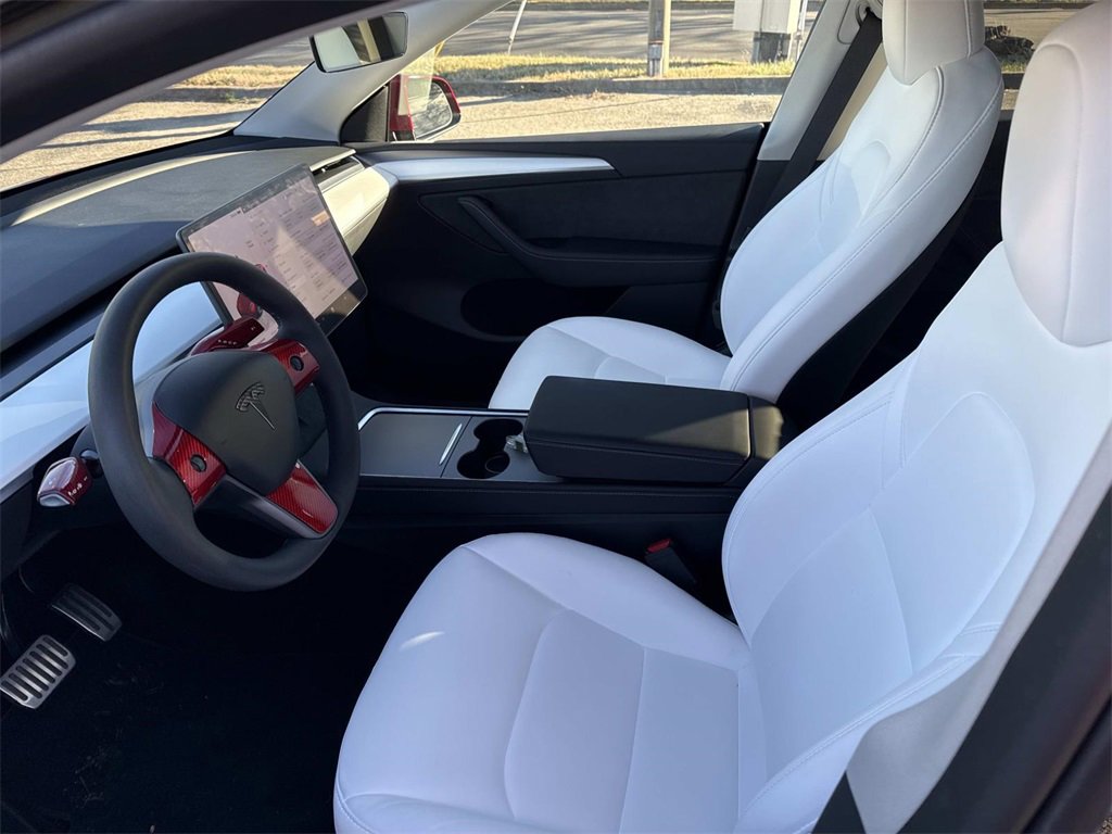 Used 2024 Tesla Model Y Long Range image 15