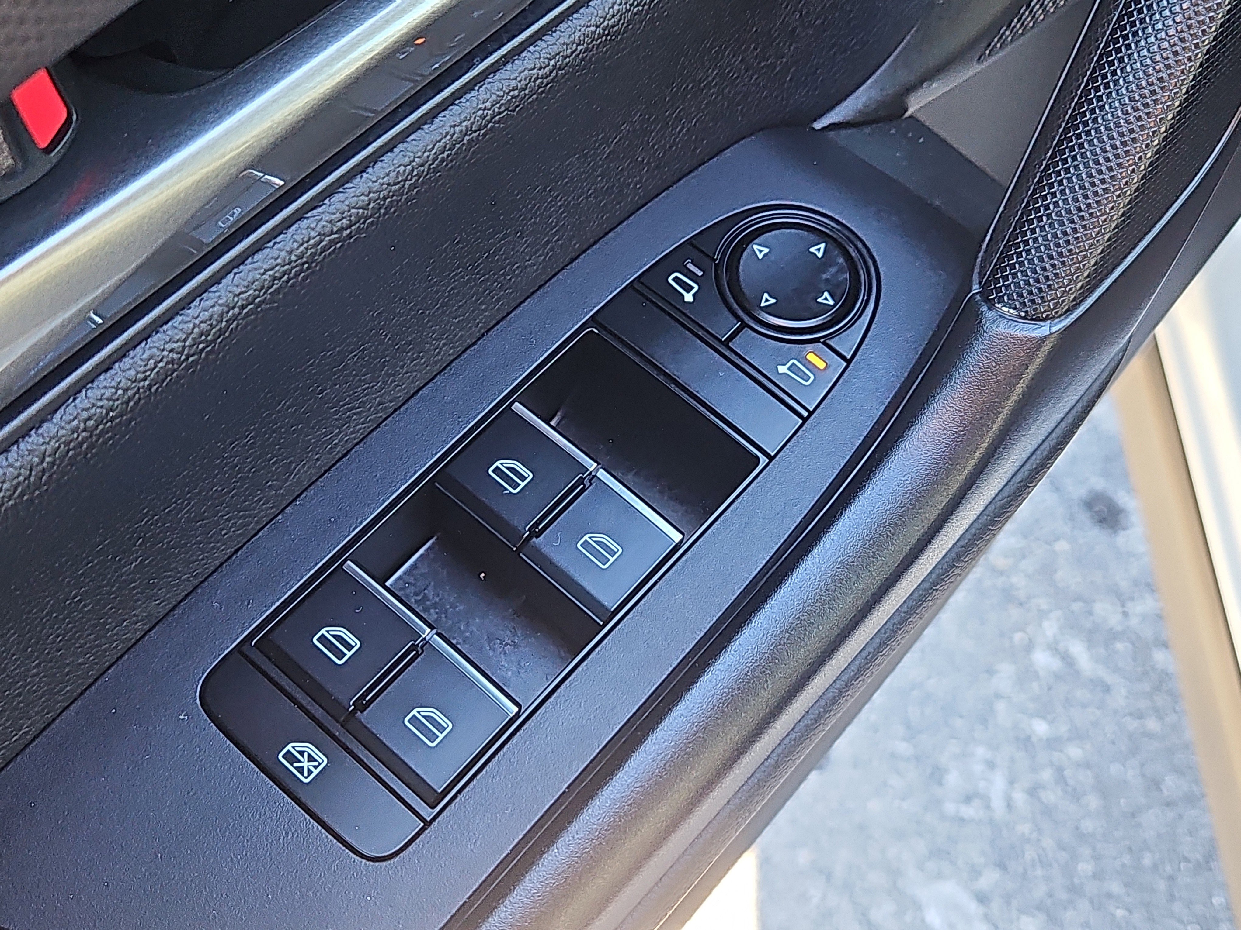 Used 2025 MAZDA CX-50 AWD 2.5 S w/ Weather Package image 16