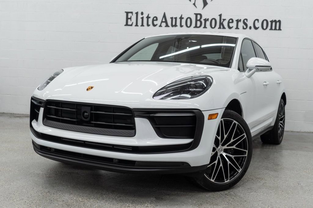 Used 2023 Porsche Macan image 33
