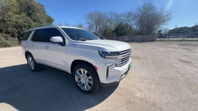 Used 2021 Chevrolet Tahoe High Country w/ Premium Package image 2