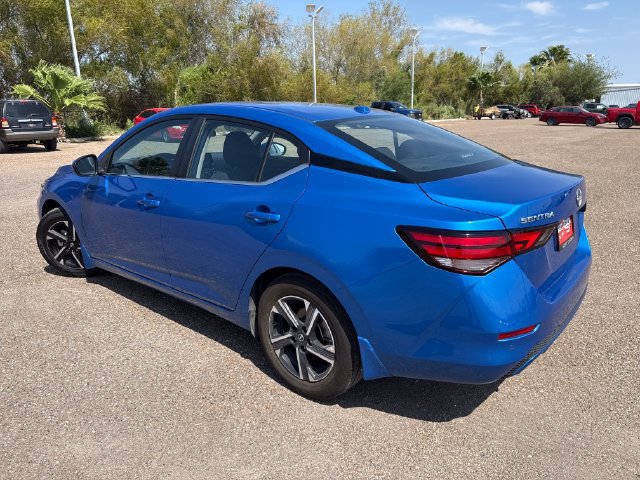 Used 2025 Nissan Sentra SV FWD image 5