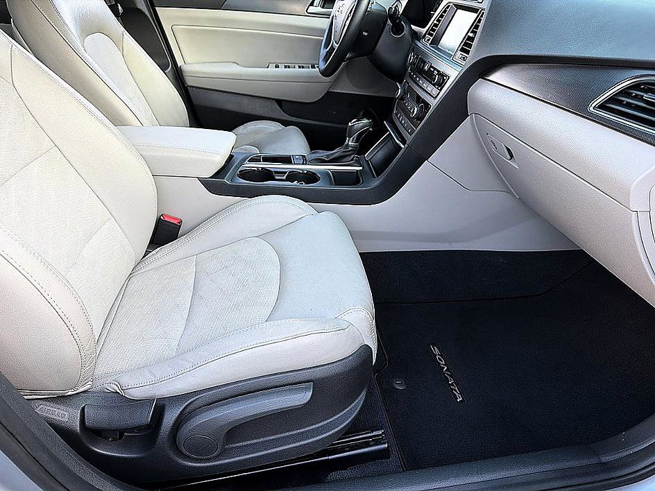 Used 2017 Hyundai Sonata Sport w/ Value Edition Package 02 image 20