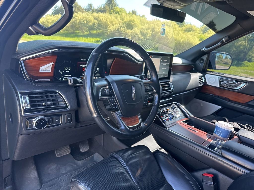 Used 2019 Lincoln Navigator L Reserve AWD/4WD image 18