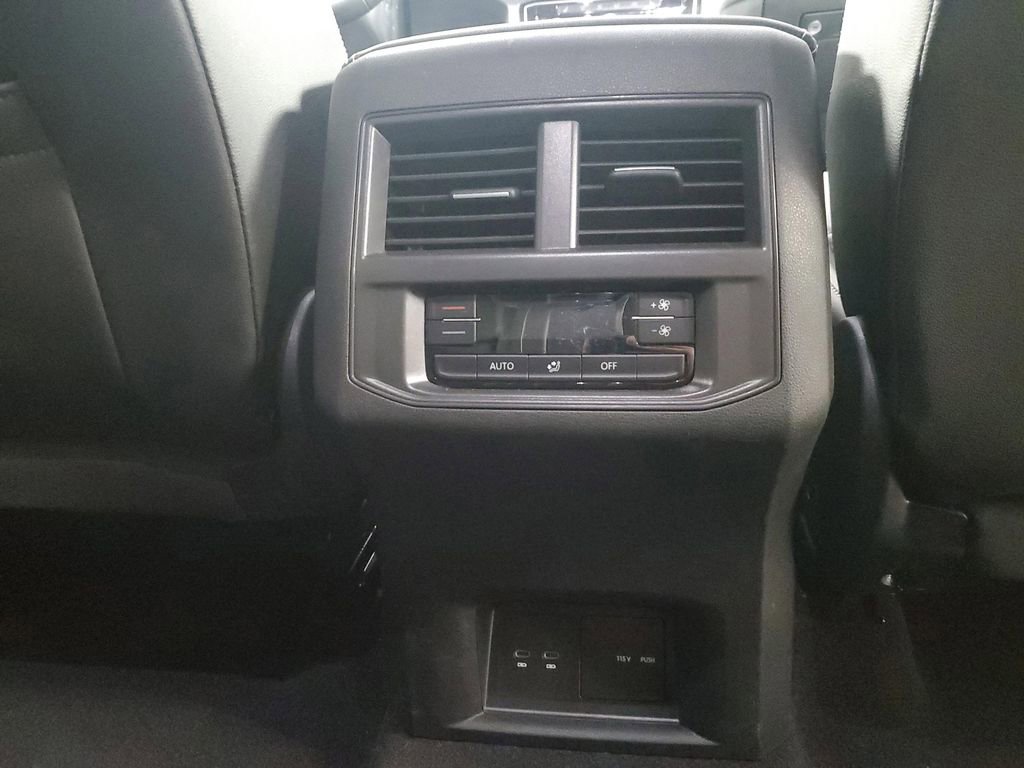 Certified 2023 Volkswagen Atlas SE image 34