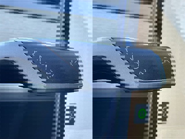 Used 2022 Tesla Model 3 Standard Range image 13