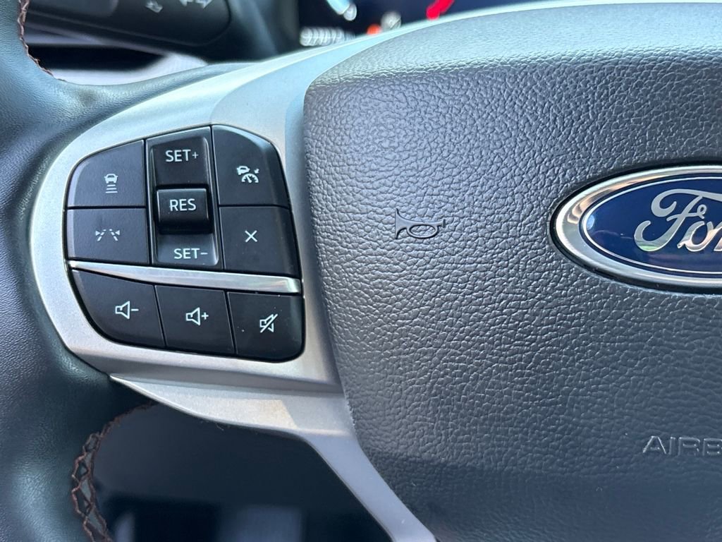 Used 2025 Ford Explorer Active image 18