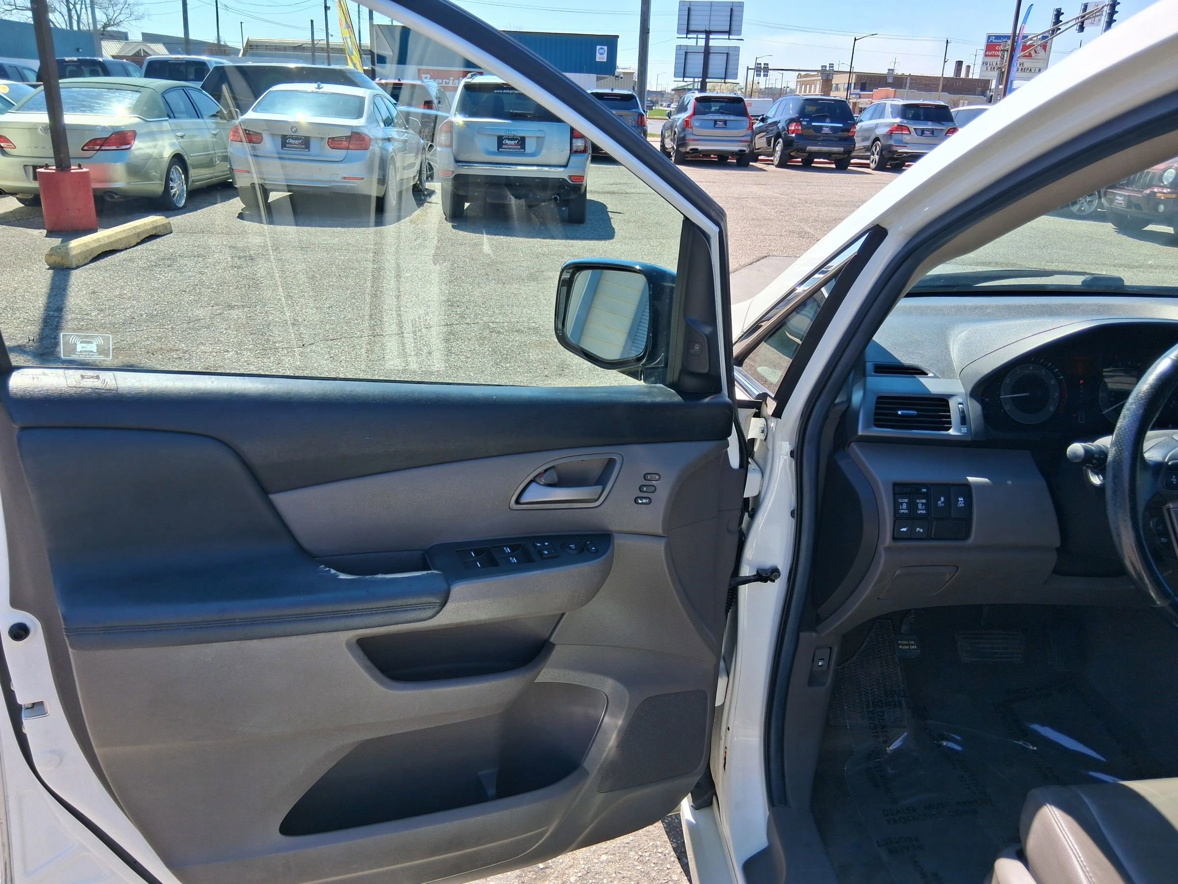 Used 2012 Honda Odyssey Touring Elite image 13