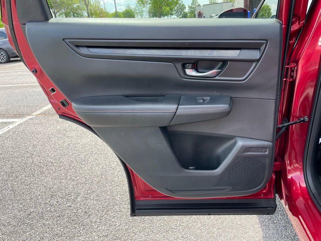 Certified 2025 Honda CR-V Sport image 38