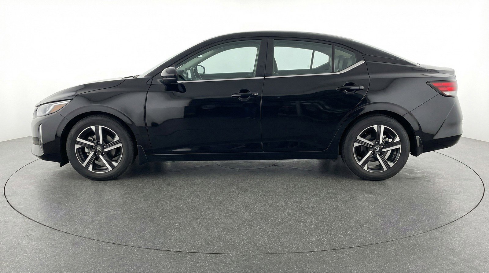 Used 2025 Nissan Sentra SV FWD image 5
