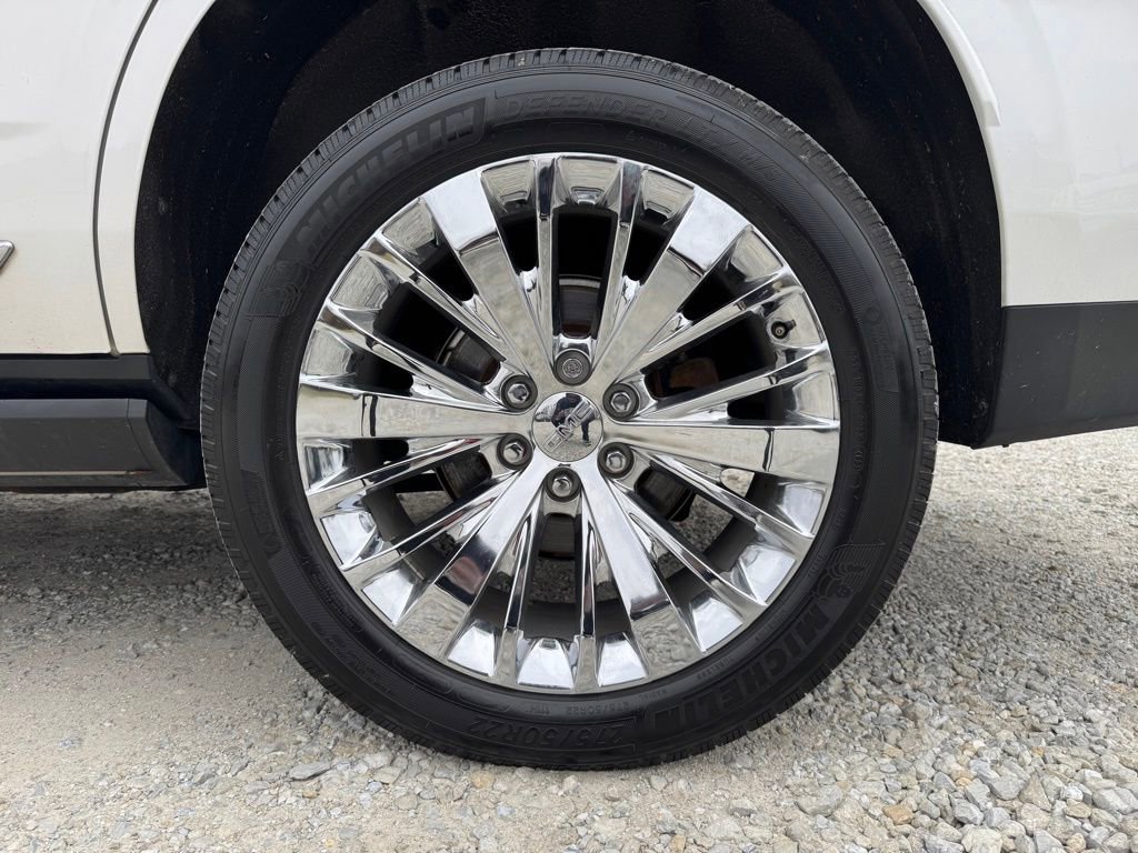 Used 2021 GMC Yukon Denali w/ Denali Premium Package image 16