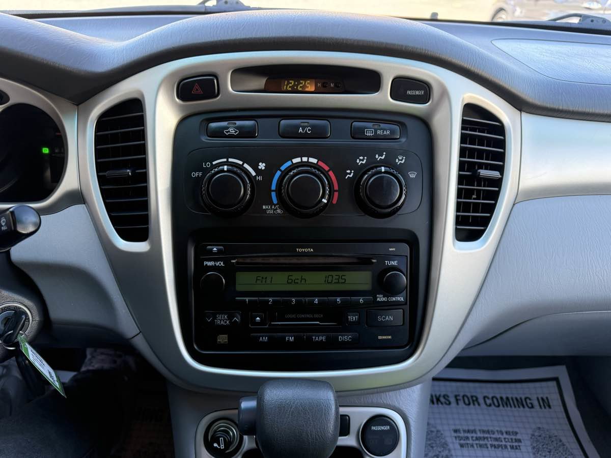 Used 2005 Toyota Highlander image 16