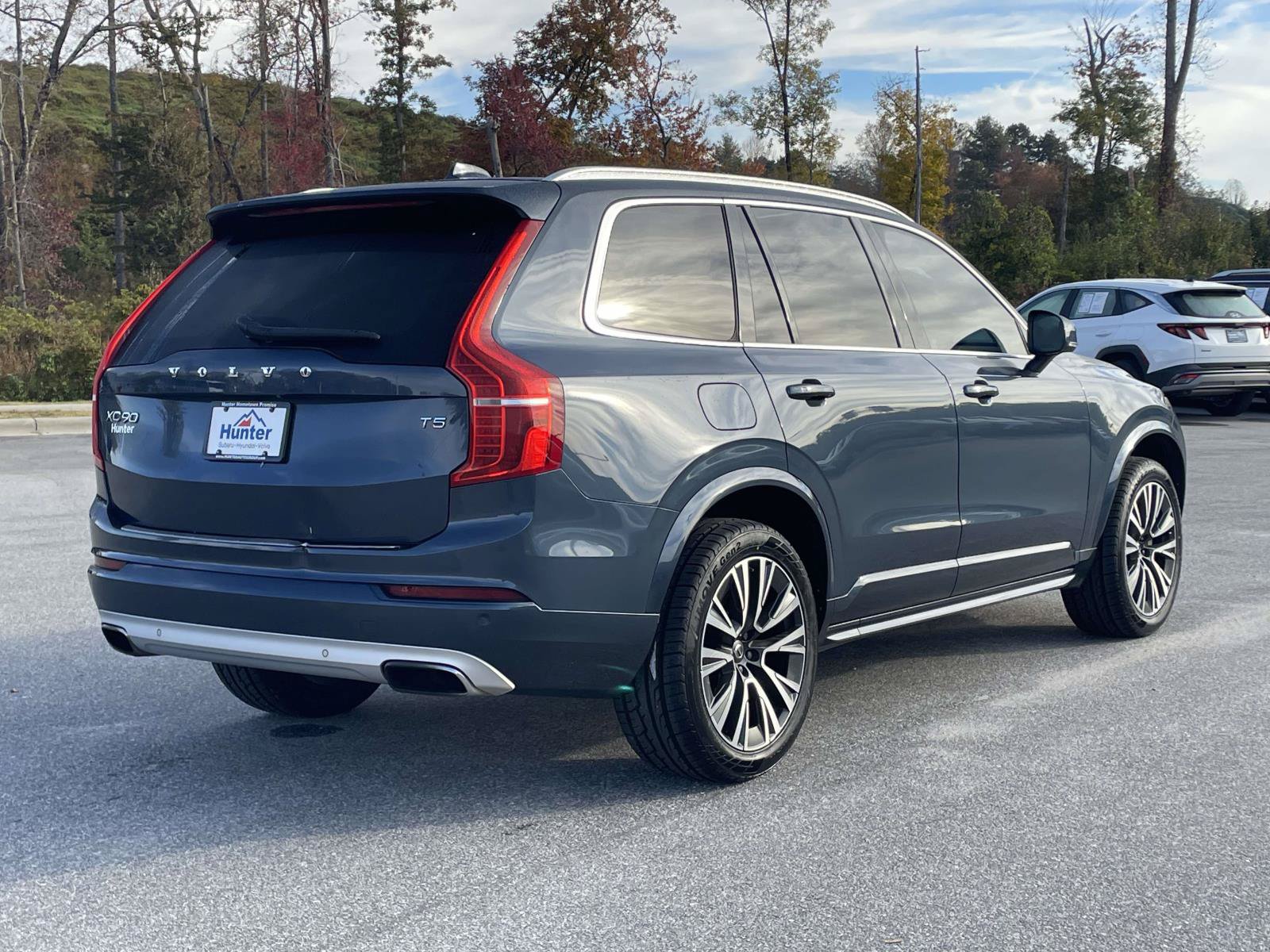 Used 2020 Volvo XC90 T5 Momentum w/ Protection Package Premier FWD image 28