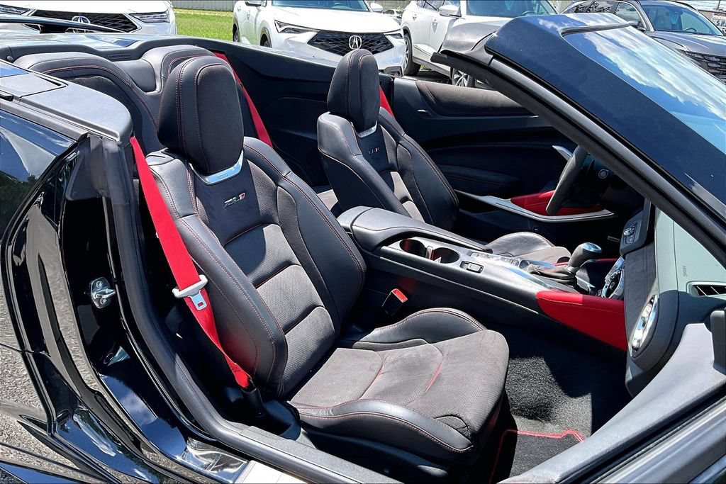 Used 2022 Chevrolet Camaro ZL1 RWD image 9