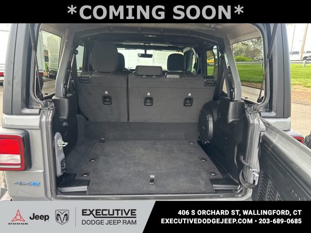 Used 2023 Jeep Wrangler Unlimited w/ Cold Weather Group AWD/4WD image 7