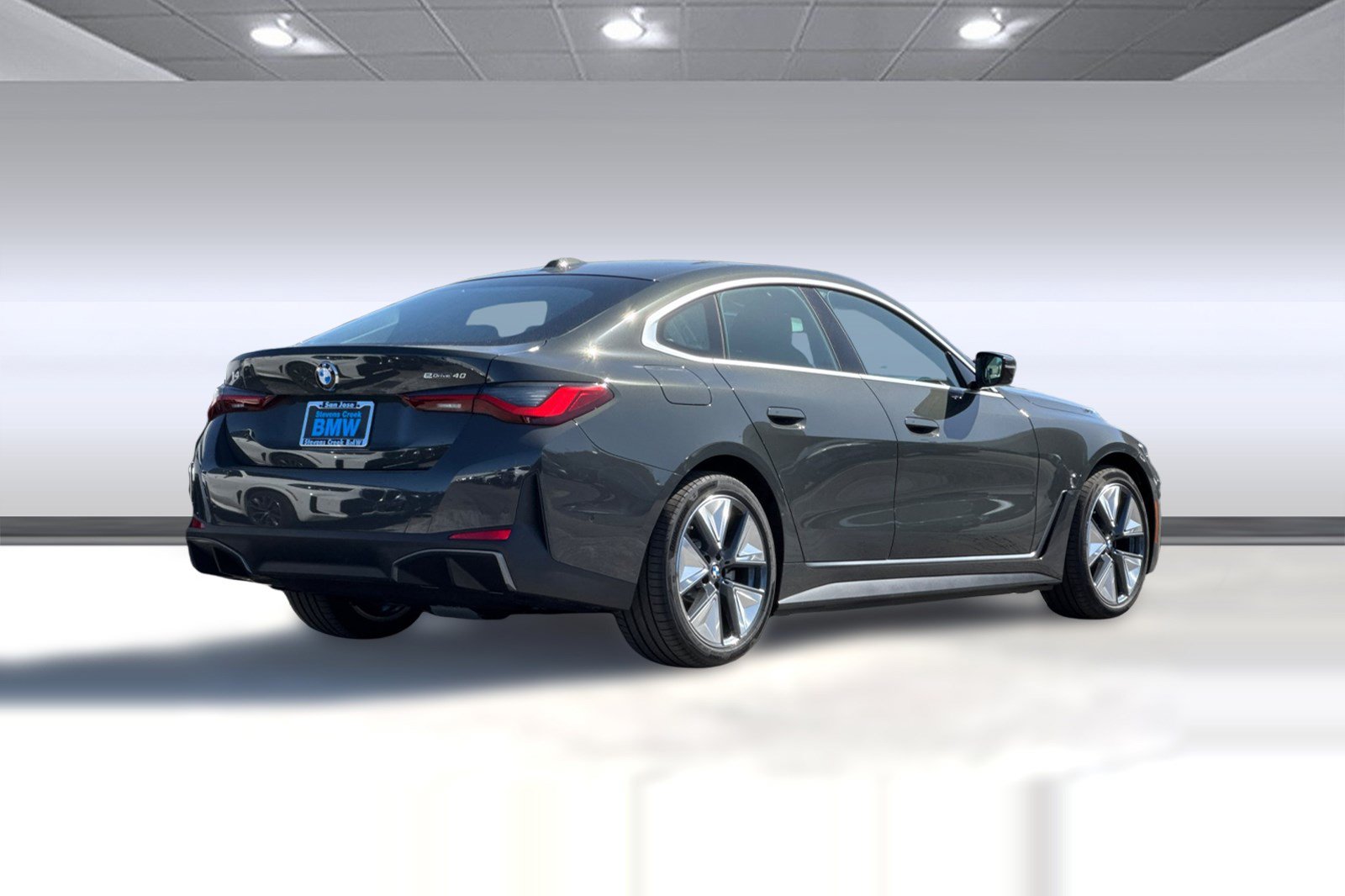 Used 2026 BMW i4 eDrive40 w/ Premium Package RWD image 9