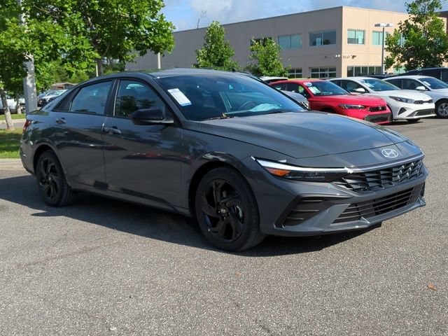 New 2026 Hyundai Elantra Sport FWD image 3