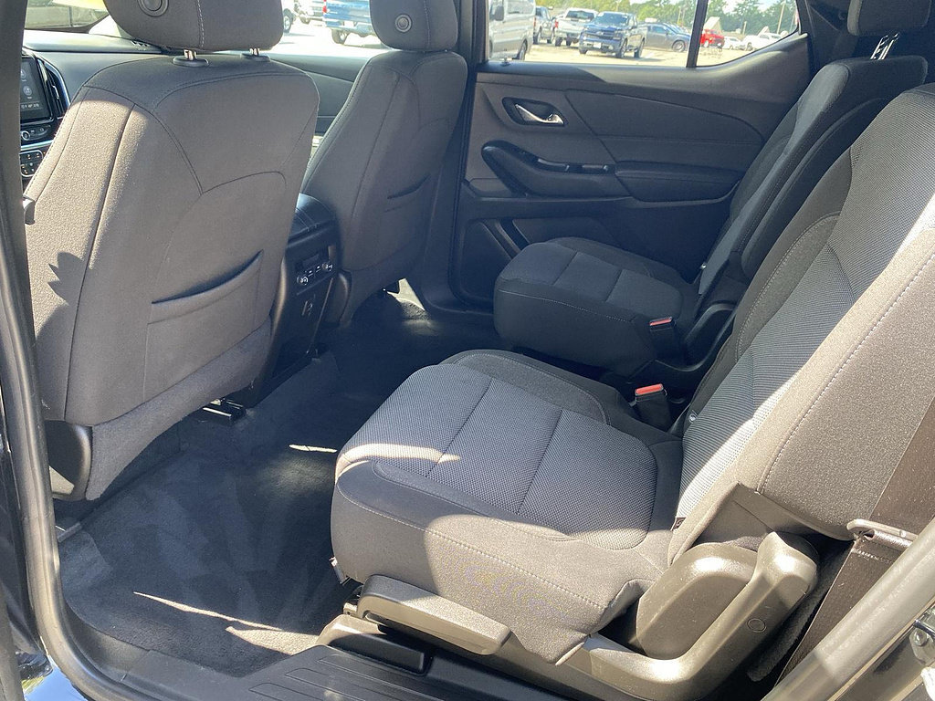 Used 2023 Chevrolet Traverse LT w/ LPO, Floor Liner Package AWD/4WD image 15