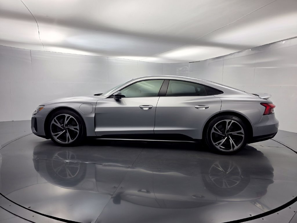 Used 2022 Audi e-tron GT Prestige AWD/4WD image 7