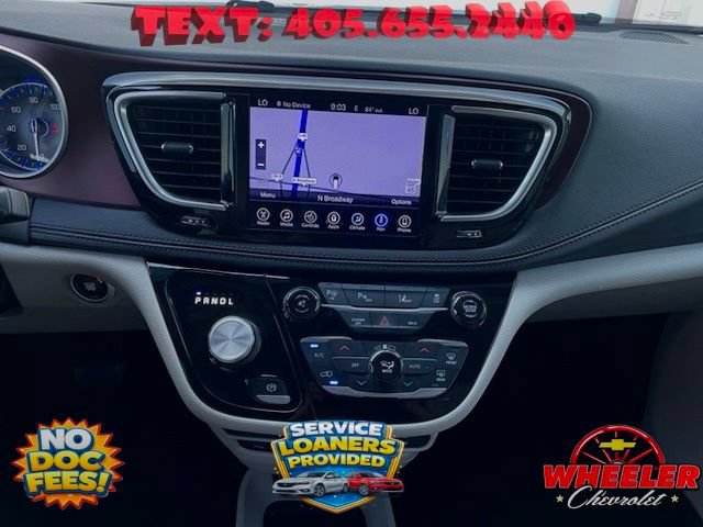Used 2017 Chrysler Pacifica Limited FWD image 21