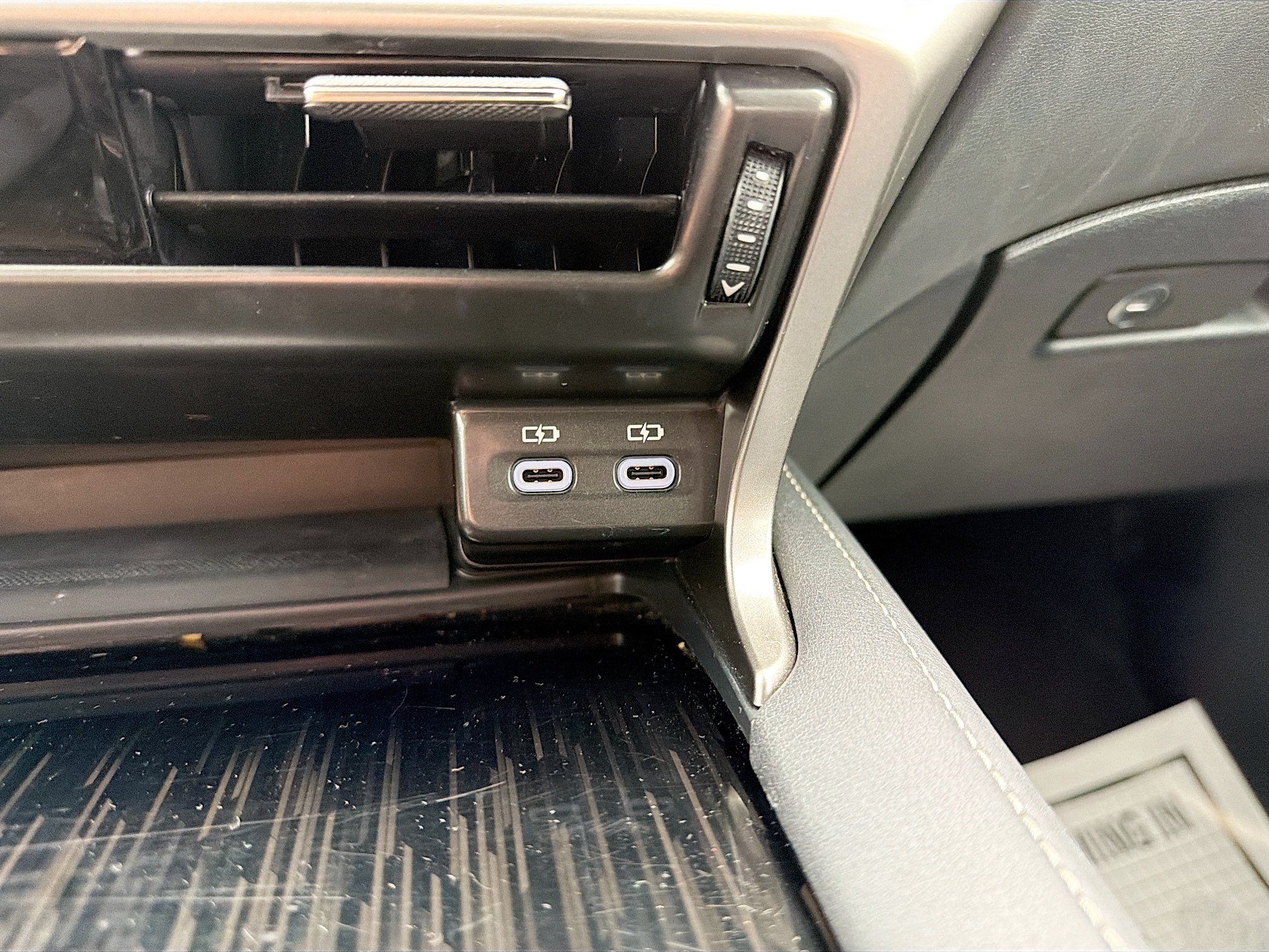 Used 2024 Lexus RX 350 FWD w/ Technology Package image 30