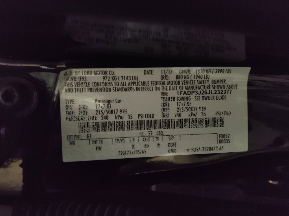 Used 2018 Ford Focus Titanium w/ Titanium Technology Package FWD image 33