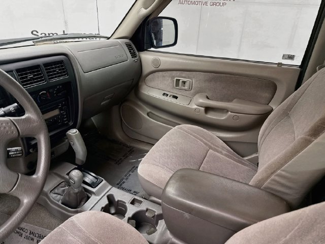 Used 2003 Toyota Tacoma 4x4 Xtracab V6 w/ Convenience Pkg image 19