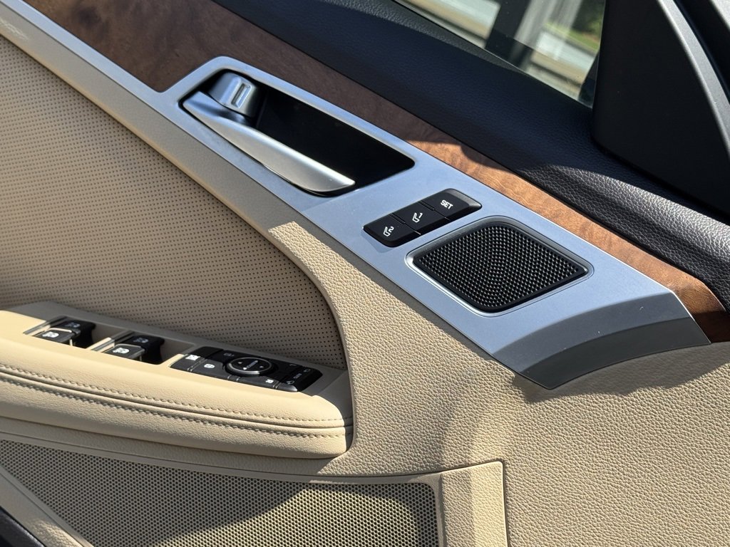 Used 2015 Hyundai Genesis 5.0 image 37